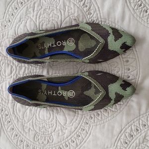 Rothy's size 7.5 Camo pointed toe flats